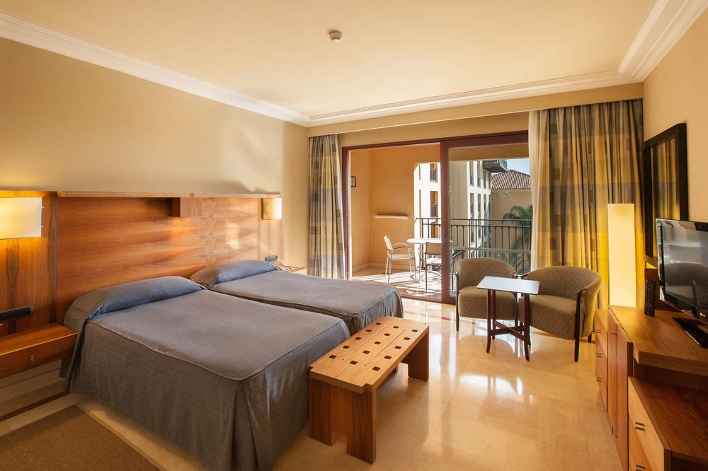 Lopesan Costa Meloneras Resort & Spa المظهر الخارجي الصورة A room at the Hotel Sheraton Granada