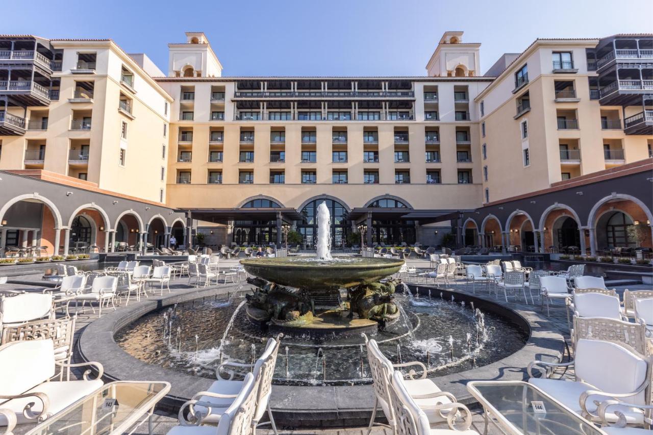 Lopesan Costa Meloneras Resort & Spa المظهر الخارجي الصورة The hotel's courtyard