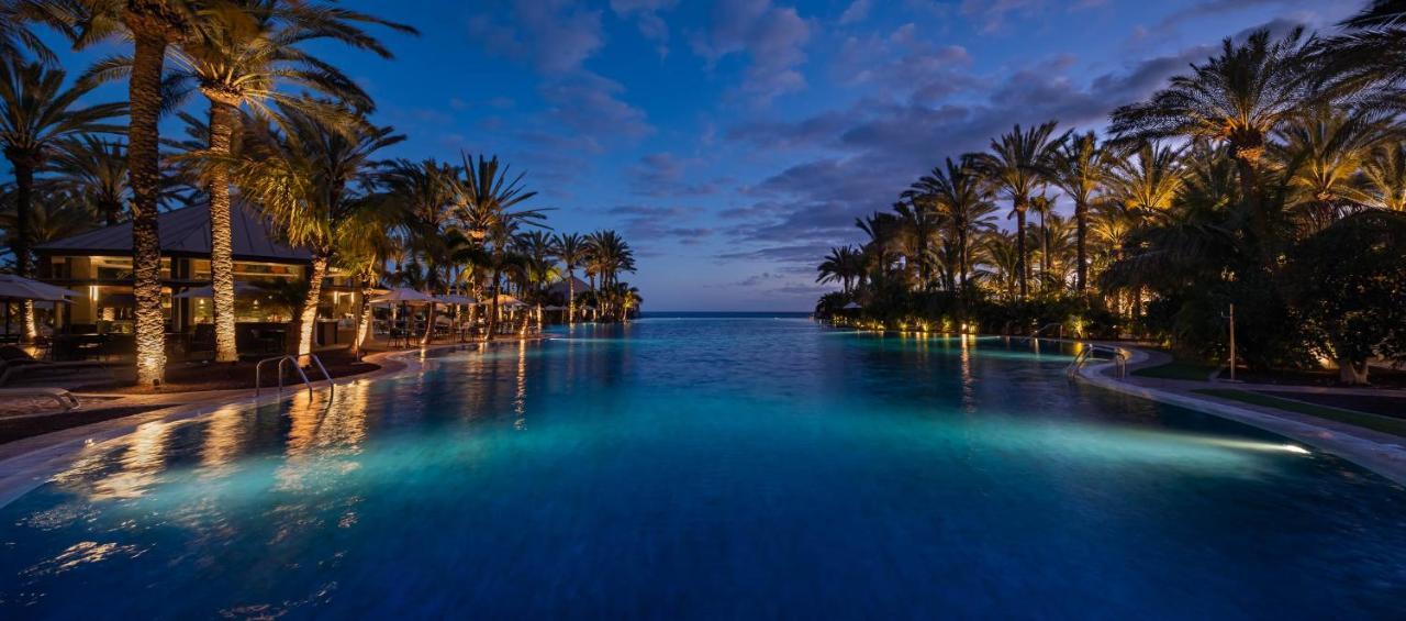 Lopesan Costa Meloneras Resort & Spa المظهر الخارجي الصورة Infinity pool at the Atlantis Paradise Island