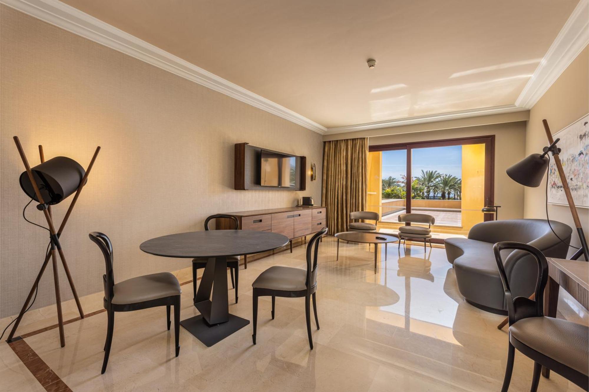 Lopesan Costa Meloneras Resort & Spa الغرفة الصورة A living room