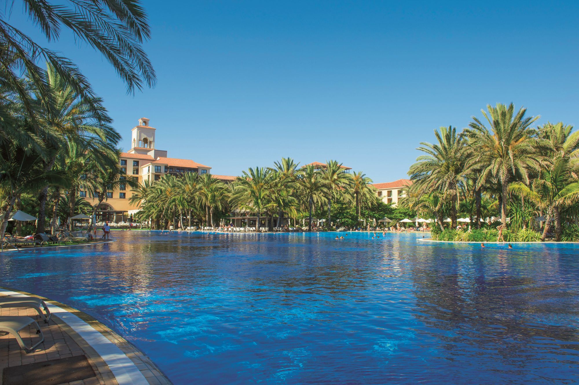 Lopesan Costa Meloneras Resort & Spa المظهر الخارجي الصورة The pool at the Sheraton Jumeirah Hotel